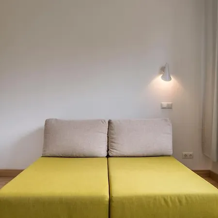 Апартаменты Stunning 2 Bedroom In Quite Part Of *