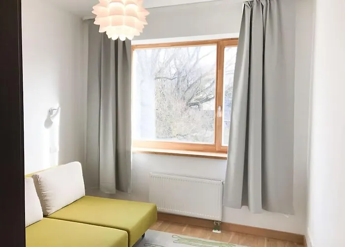 Stunning 2 Bedroom In Quite Part Of Рига