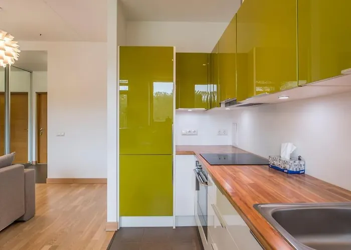 Апартаменты Stunning 2 Bedroom In Quite Part Of