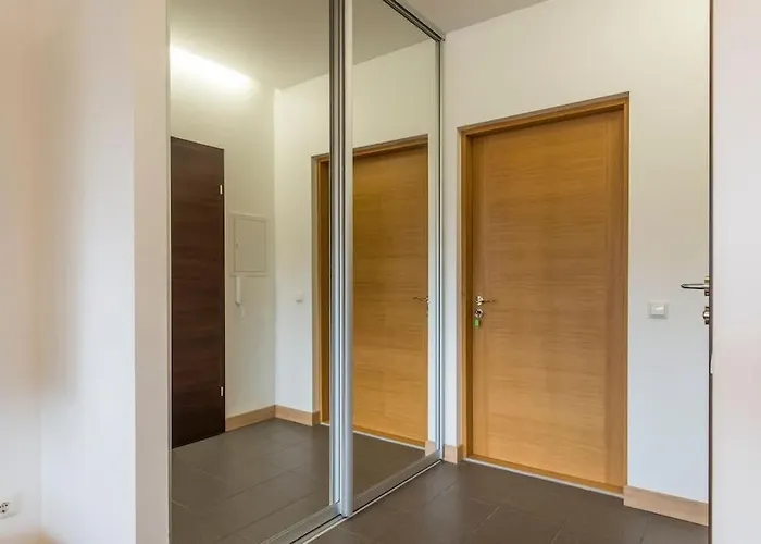 Апартаменты Stunning 2 Bedroom In Quite Part Of