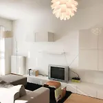 Stunning 2 Bedroom In Quite Part Of