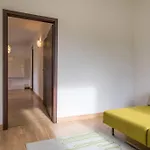 Stunning 2 Bedroom In Quite Part Of Lägenhet *
