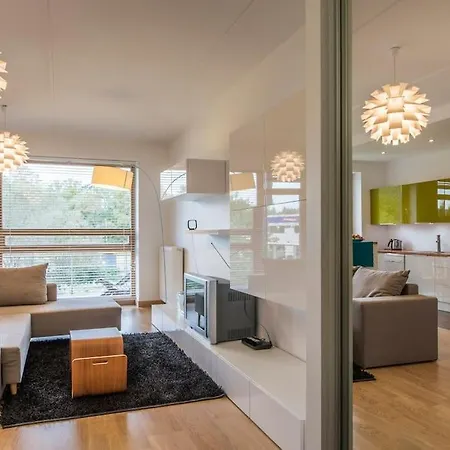 Stunning 2 Bedroom In Quite Part Of