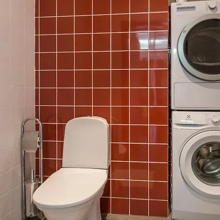 Stunning 2 Bedroom In Quite Part Of Appartement